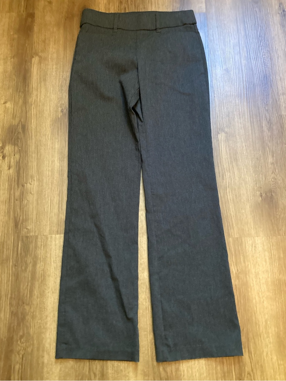 Maurices Nice Stretchy Dark Gray Pants Small SHORT